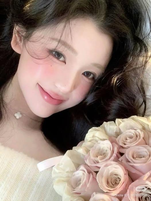 
                            Đừng Quên Em Cũng Biết Yêu