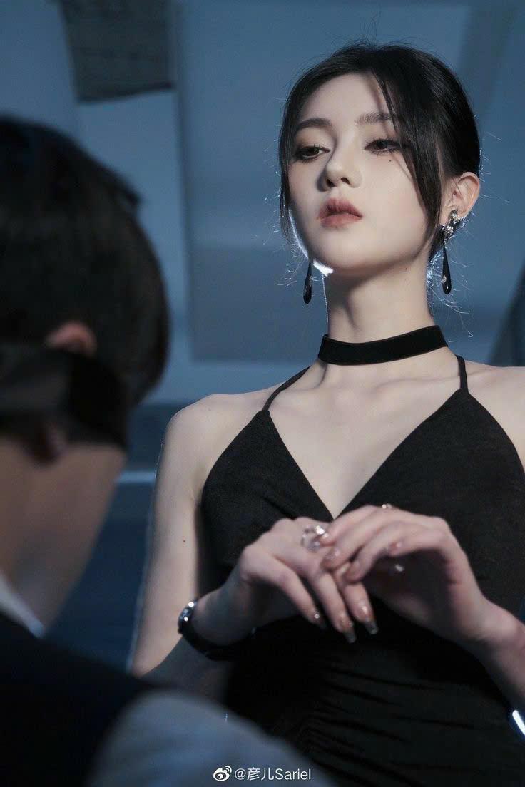 Bước Ra Khỏi Cơn Ác Mộng