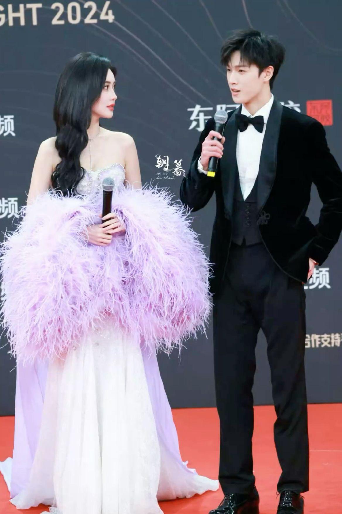 Xin Em Hãy Ở Bên Anh