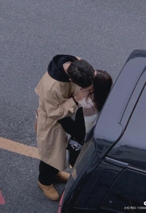 
                            Vợ Ơi, Em Bỏ Quên Thai Rồi Kìa!