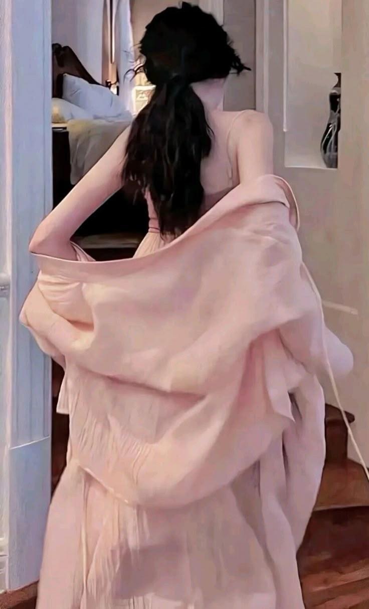 
                            Gặp Lại Bạn Trai Cũ Trong Tiệc Từ Thiện