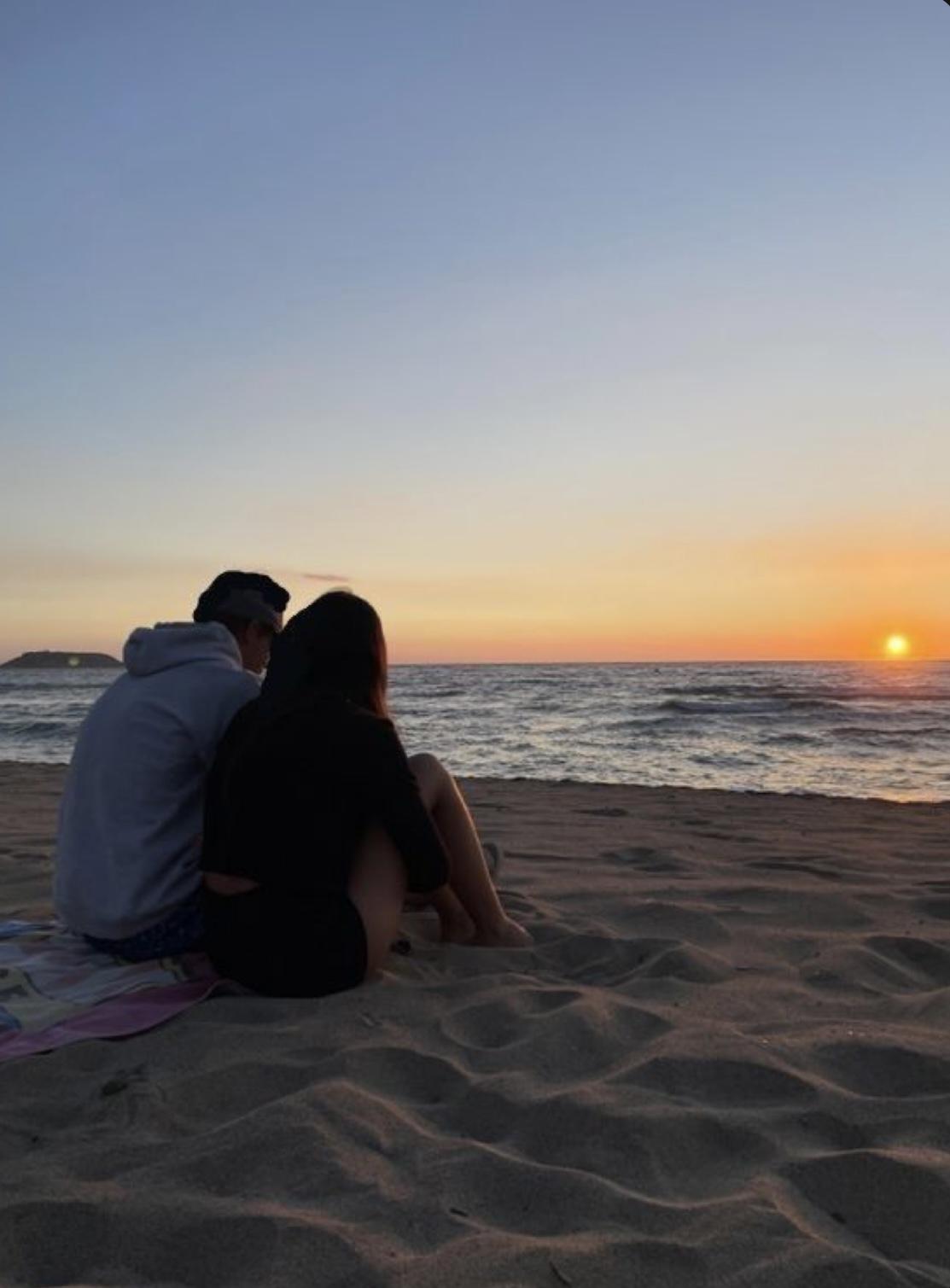 
                            Kỷ Niệm Một Năm Bên Nhau