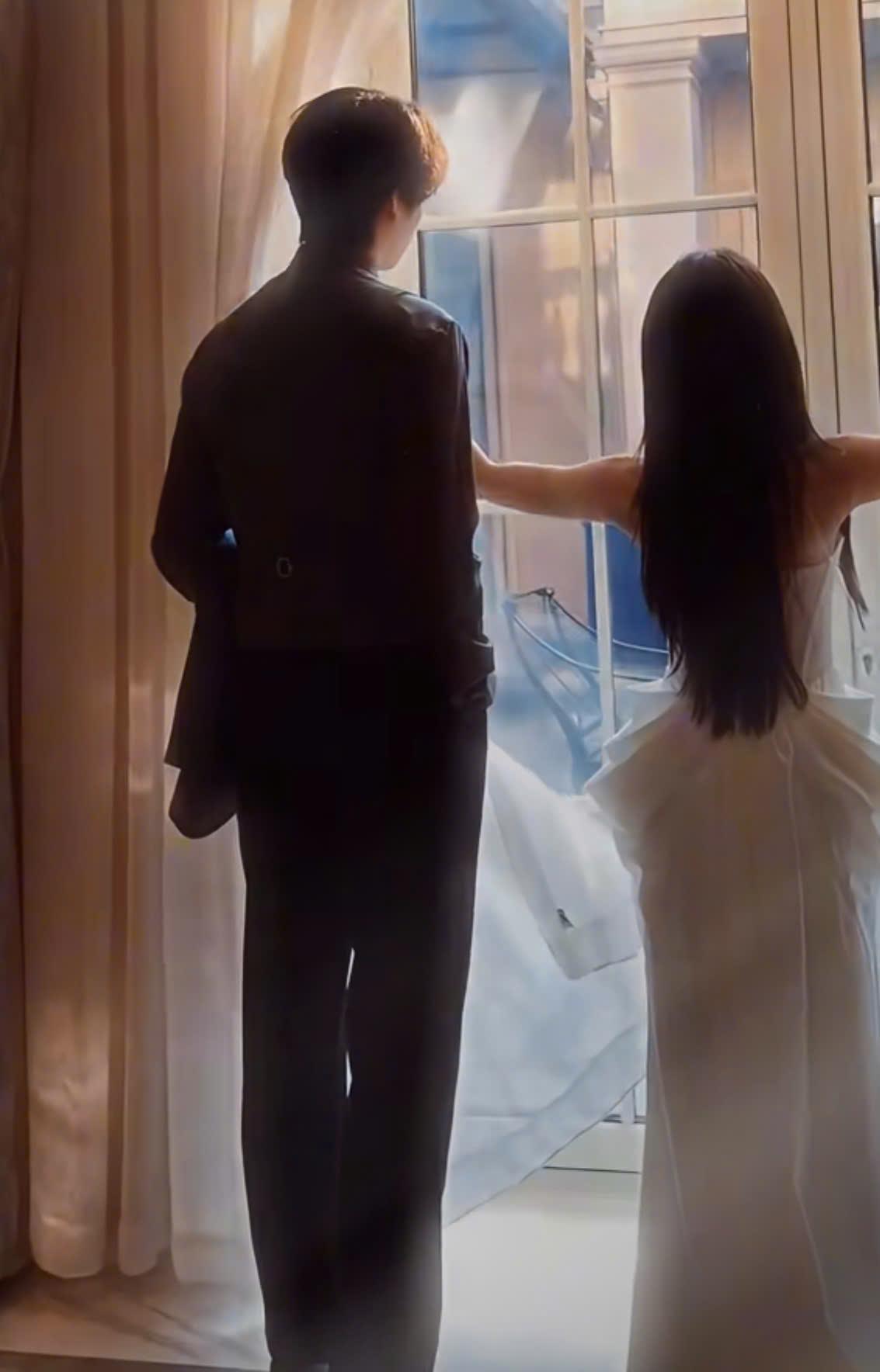 
                            Dịu Dàng Không Dành Cho Em