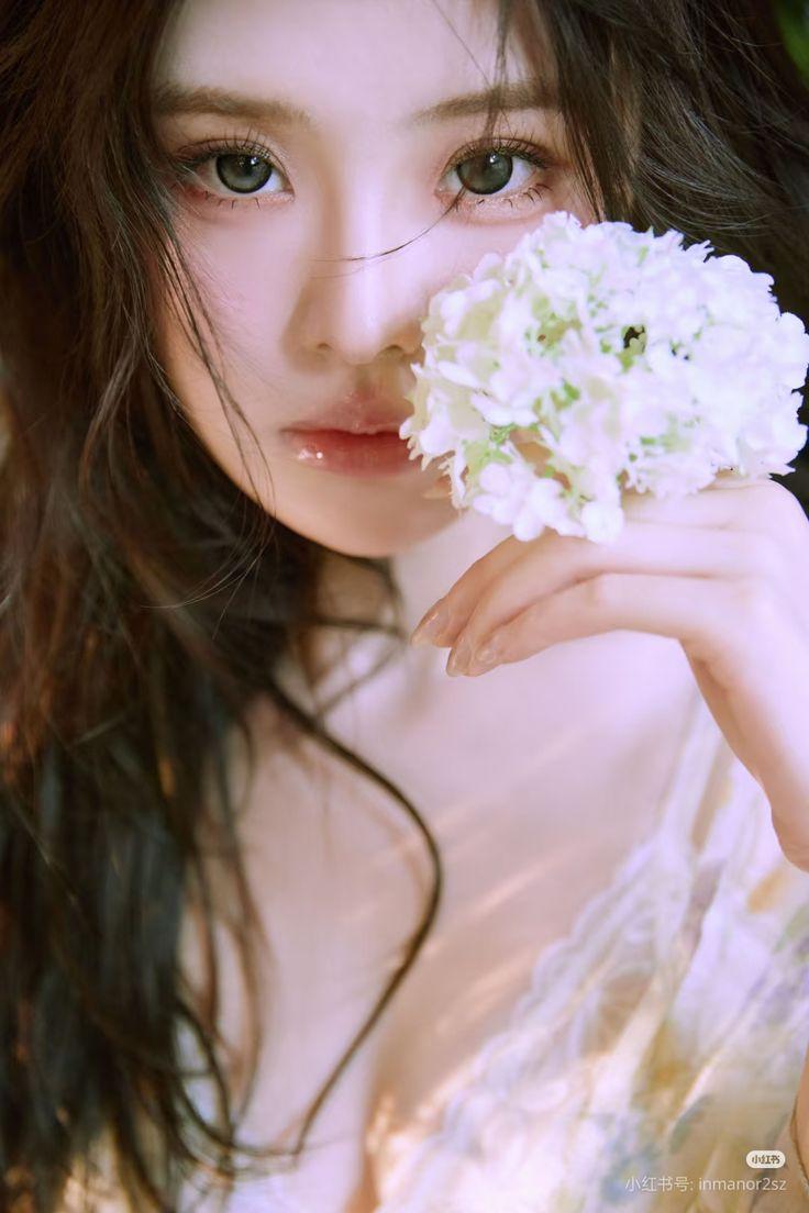 Phát Hiện Bí Mật Của Chồng Qua Đồng Hồ Của Con Trai