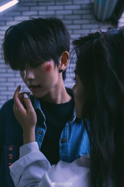 Cố Ý Đá Bá Vương Năm Lần