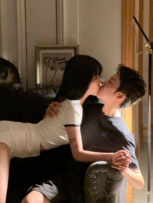 Ông Chồng U Oán Của Tôi Là Tổng Tài