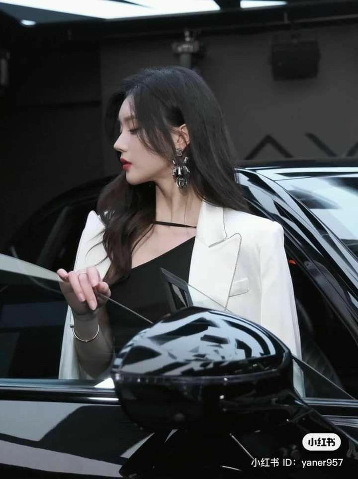 Ly Hôn Xong Mới Biết Vợ Là Kim Chủ