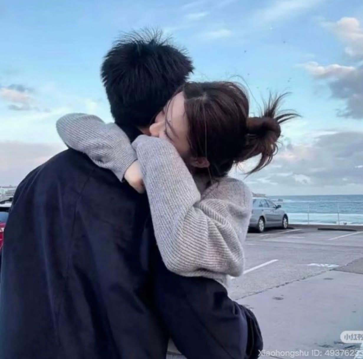 
                            Chủ Động Cắt Đứt Liên Lạc Với Lục Tranh