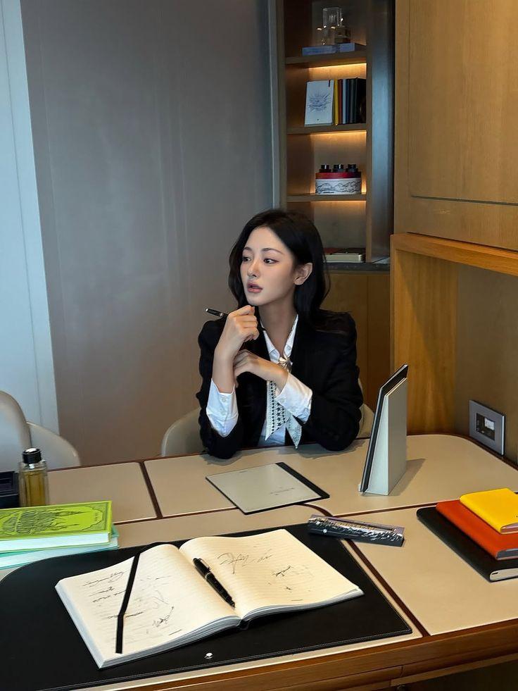 
                            Em Gái Nhà Họ Tô Không Dễ Bắt Nạt