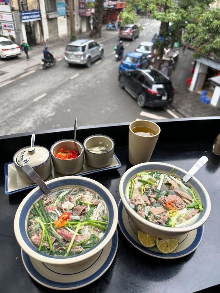 Một Gia Đình Được Dựng Lại Từ Tro Tàn