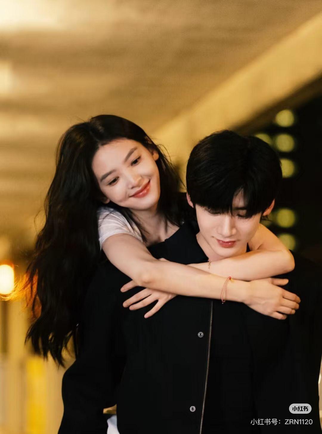 
                            Hắc Xà Bên Gối Là Thái Tử Thực Vật