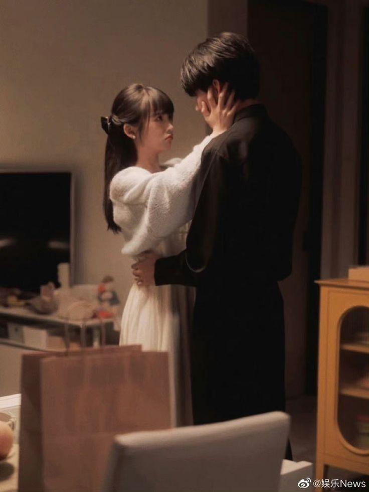 Rút Lui Khỏi Thế Giới Của Anh