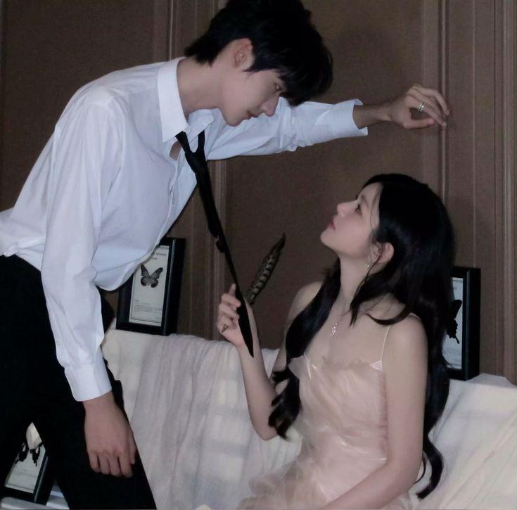 
                            Rời Khỏi Bóng Tối