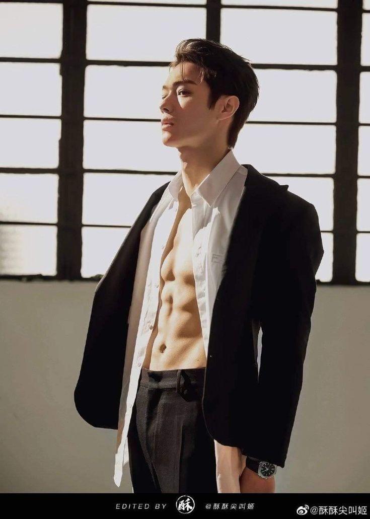 Nụ Cười Nữ Phụ, Vết Rách Nữ Chính